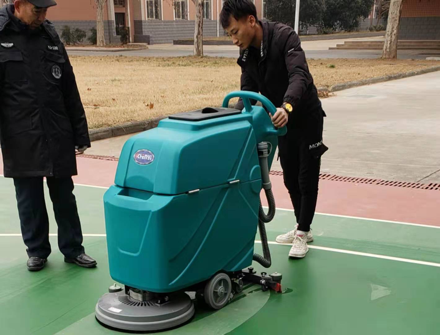 體育場清潔衛(wèi)生機械化